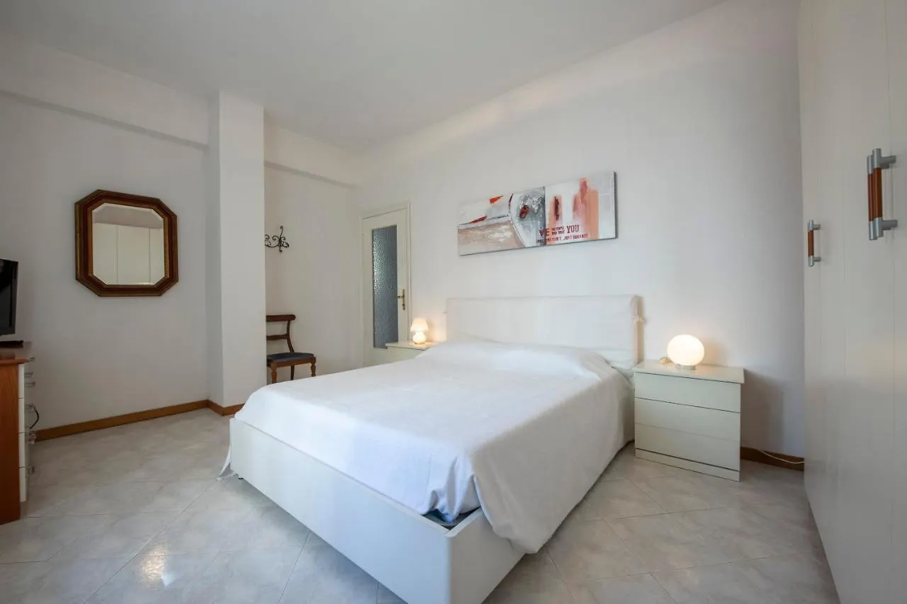 196 - A Casa Di Mary - Chiavari Centro - 700M Dal Mare - Parcheggio Gratis Incluso Apartment